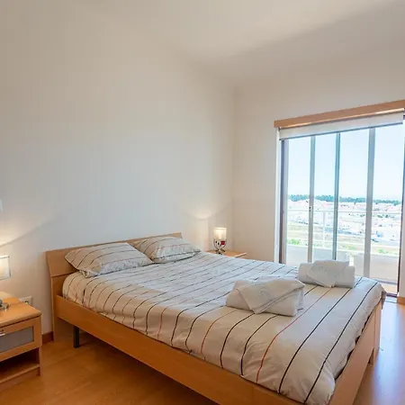T2 Branquinho Apartment Nazare
