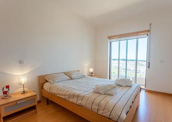 T2 Branquinho Апартаменты Назаре