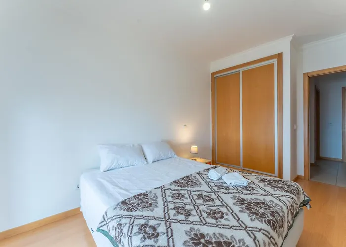 Апартаменты T2 Branquinho *